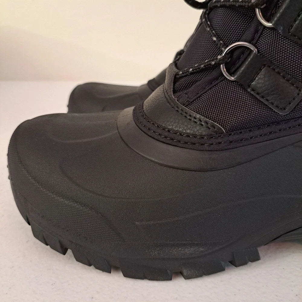 Staheekum Snow Boot Mens 9 Black New Insulated Waterproof Cold Rated 1259-798